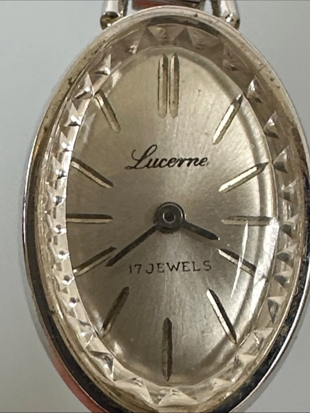 Lucerne women oval
